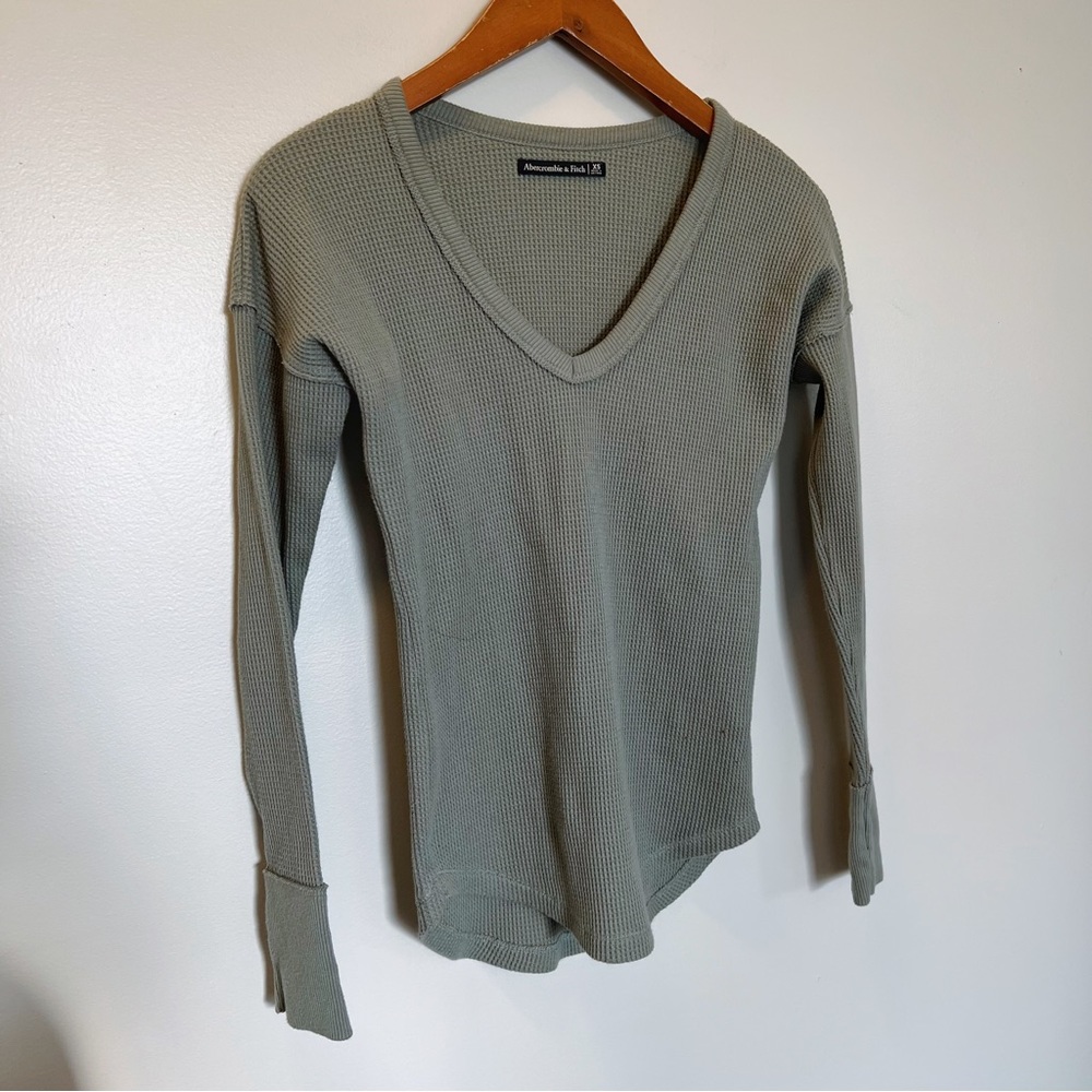 Abercrombie & Fitch vneck waffle tee